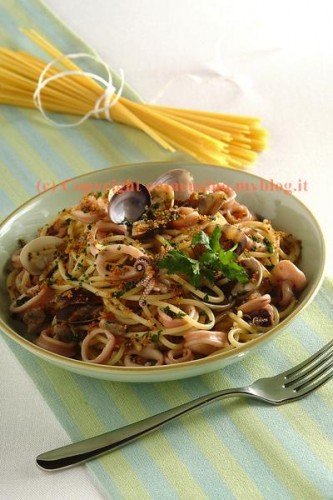 spaghetti vongole e calamaretti.jpg